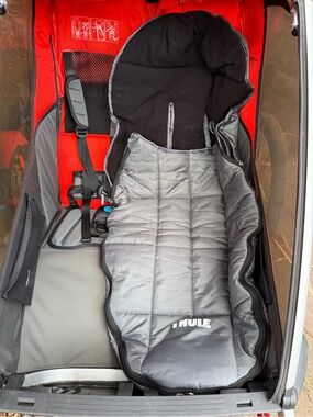 Thule Gray Padded Footmuff sleeping bag (2)
